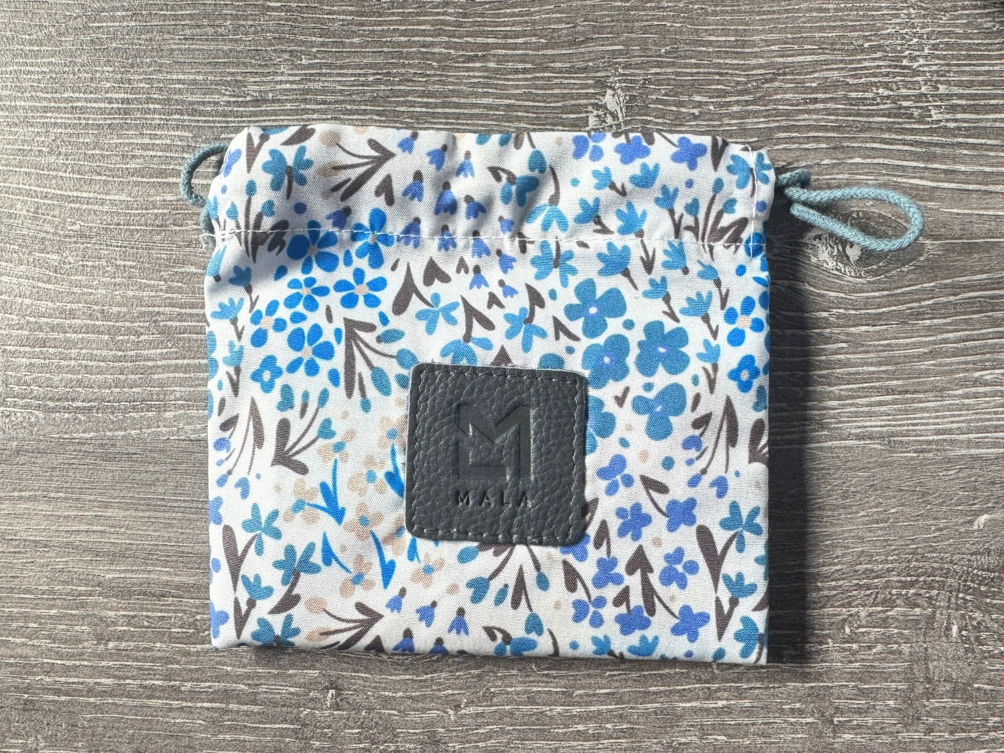 Leather Woolacombe Travel Card Holder - Image 2
