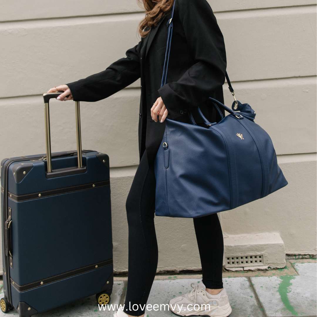 Jet-Set in Style: Your Ultimate Holiday Essentials Checklist with Love EMVY