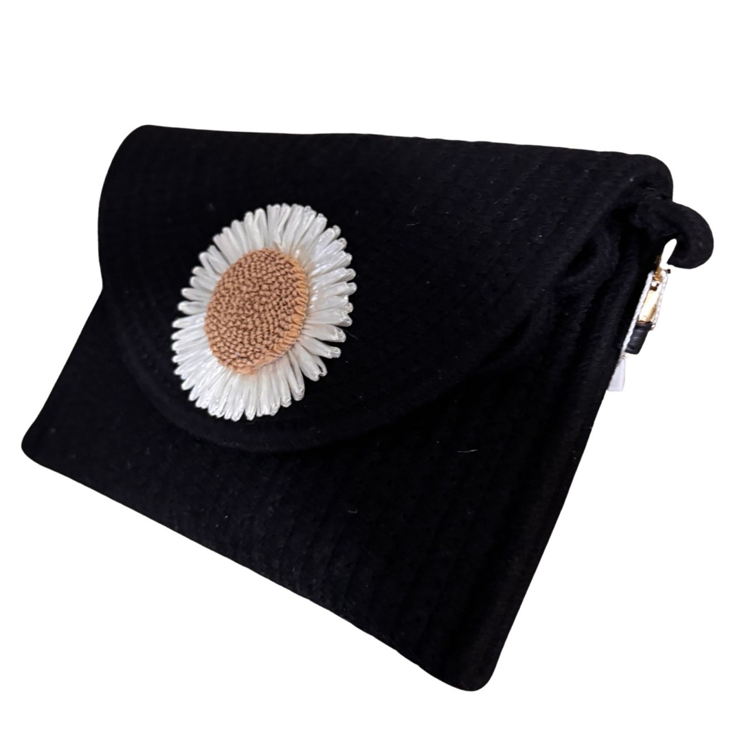 Rope Daisy 2-in-1 Crossbody & Clutch Bag - Image 8