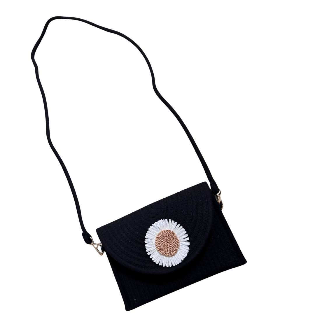 Rope Daisy 2-in-1 Crossbody & Clutch Bag - Image 9